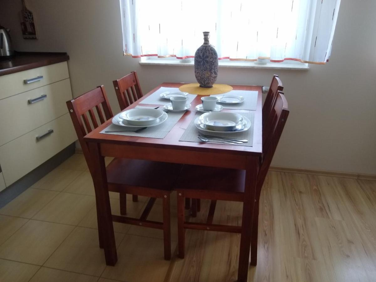 Green Apartment Z Bezplatnym Parkingiem Олщин Екстериор снимка