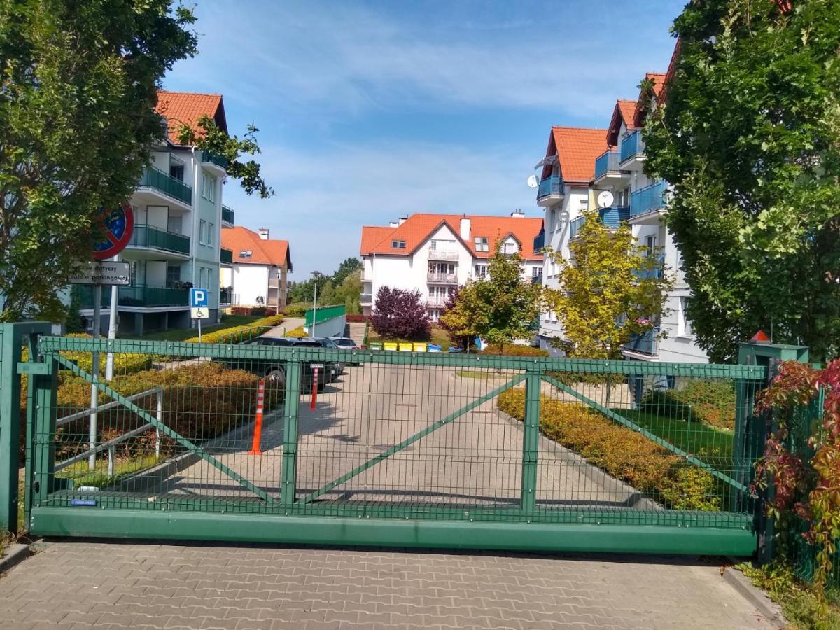 Green Apartment Z Bezplatnym Parkingiem Олщин Екстериор снимка