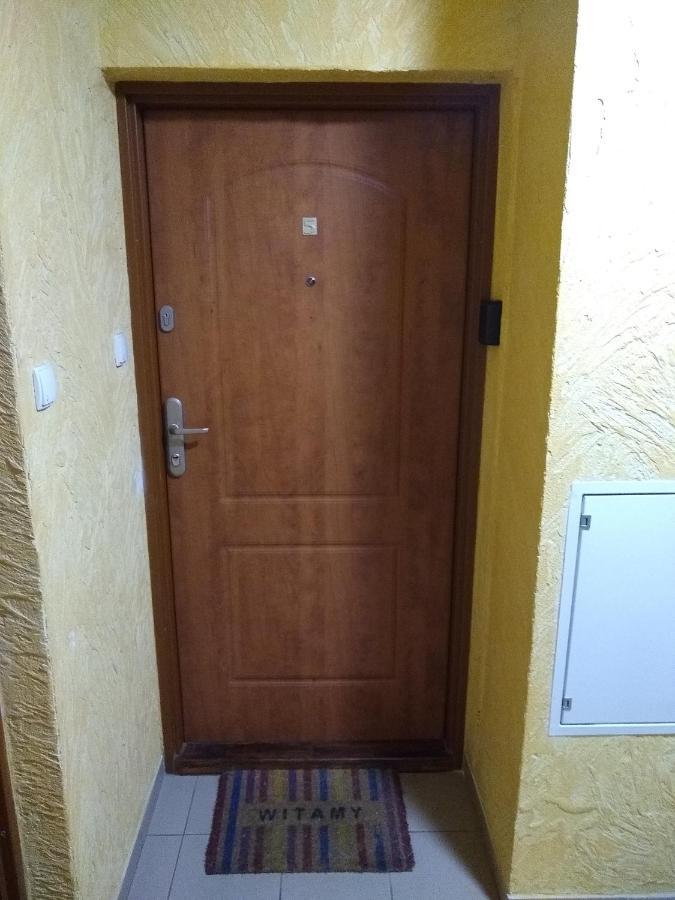 Green Apartment Z Bezplatnym Parkingiem Олщин Екстериор снимка