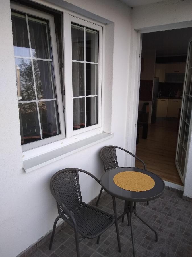 Green Apartment Z Bezplatnym Parkingiem Олщин Екстериор снимка