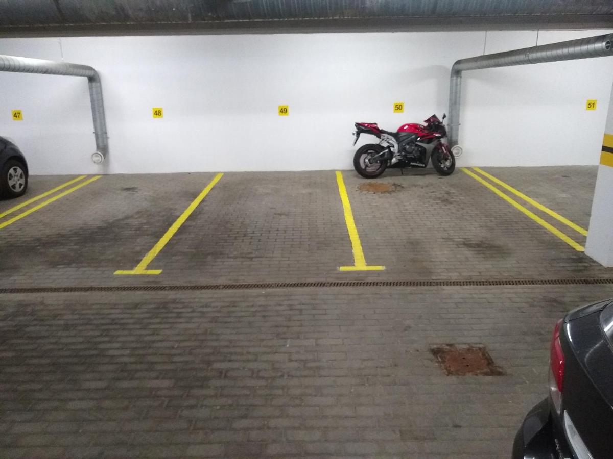 Green Apartment Z Bezplatnym Parkingiem Олщин Екстериор снимка